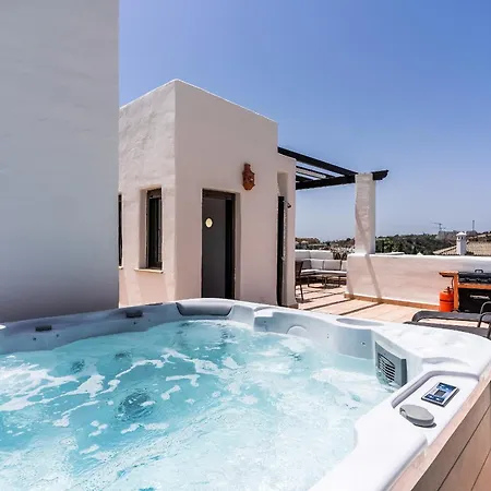 Penthouse Sunset With Jacuzzi Apartment *